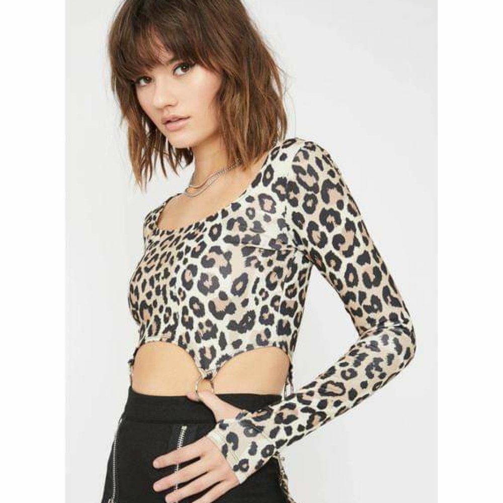 Cruel Intentions O-ring Crop Top